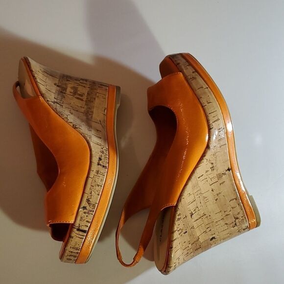 CLASSIFIED WOMEN"S WEDGE STYLE OPEN TOE SANDAL - Picture 16 of 16